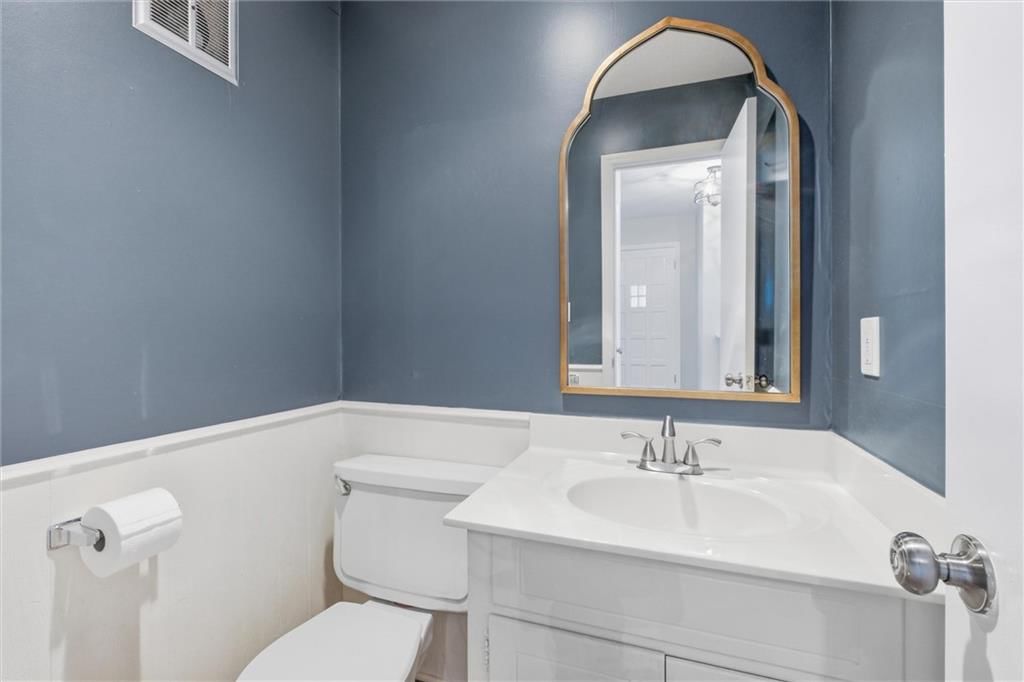 10220 Foster Street — photo 29