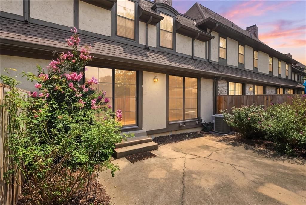 10220 Foster Street — photo 35