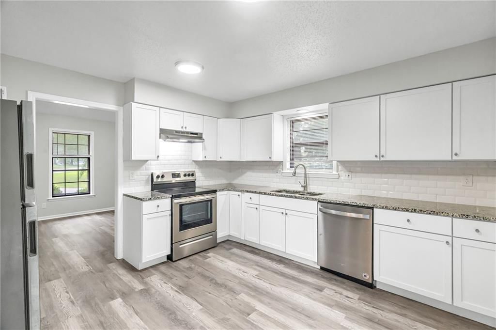 3612 NE Chapel Drive — photo 9