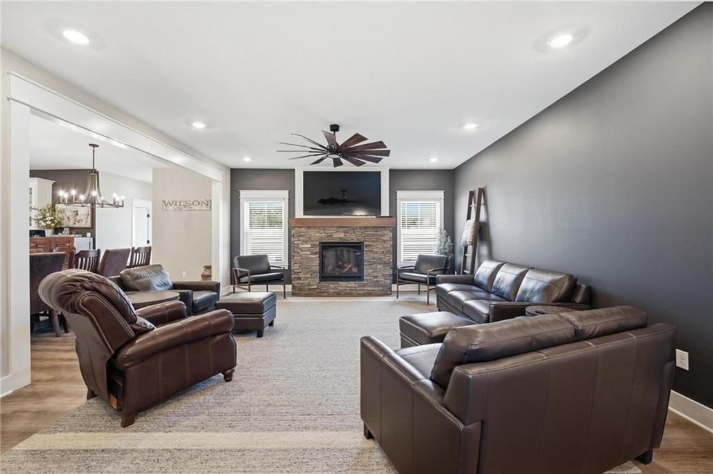 15928 E Cogan Lane — photo 9