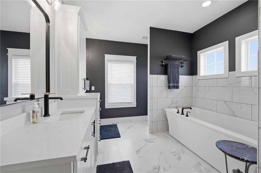 15928 E Cogan Lane — photo 34