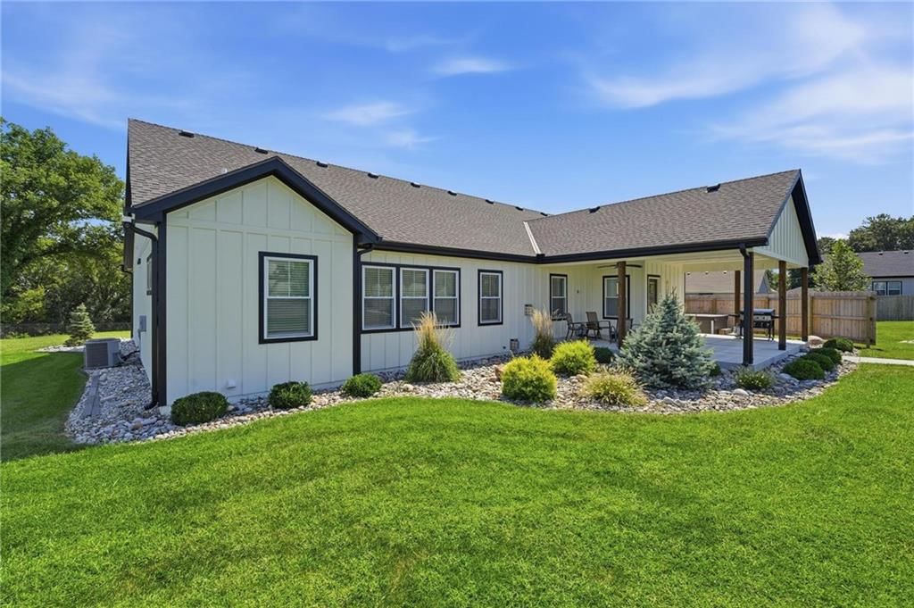 15928 E Cogan Lane — photo 60