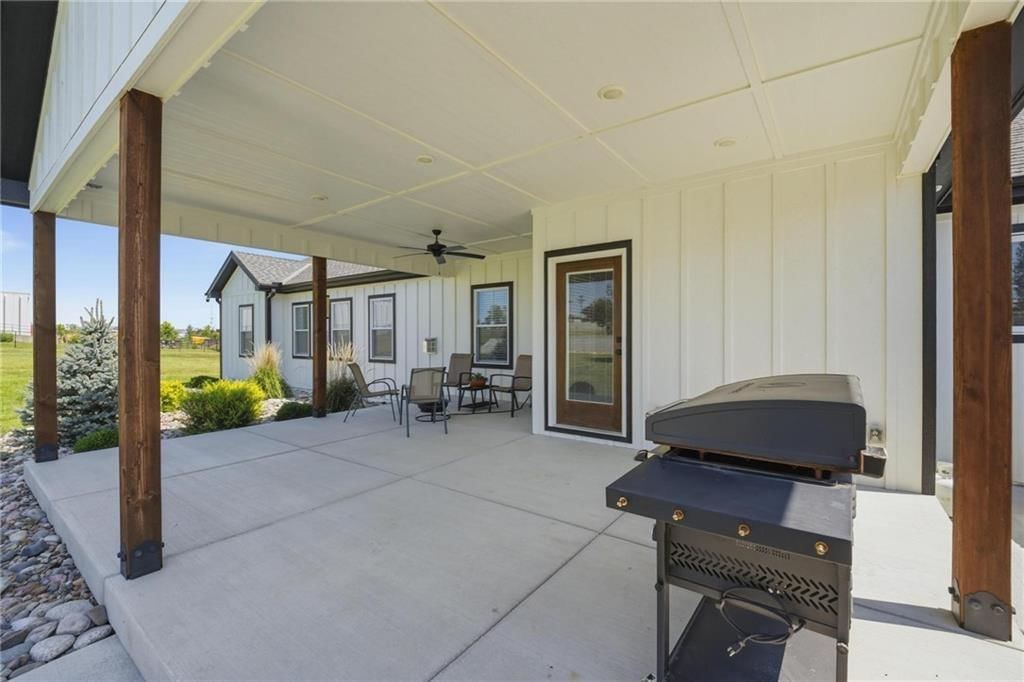 15928 E Cogan Lane — photo 65