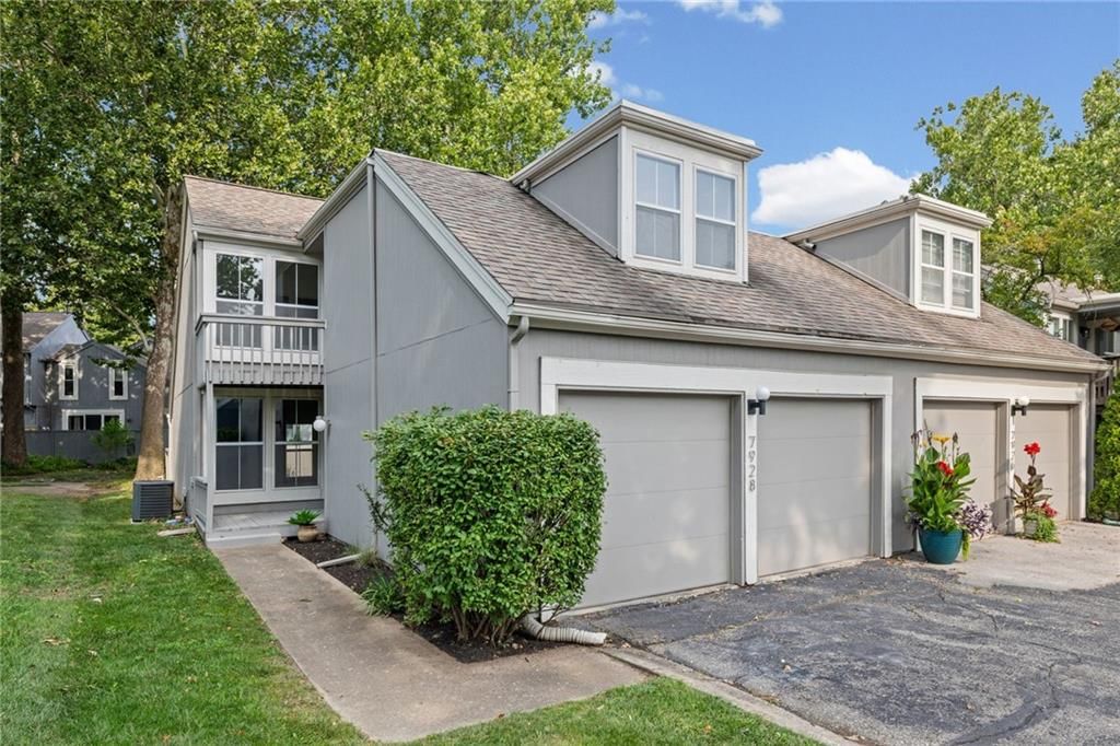 7928 Halsey Street — photo 1