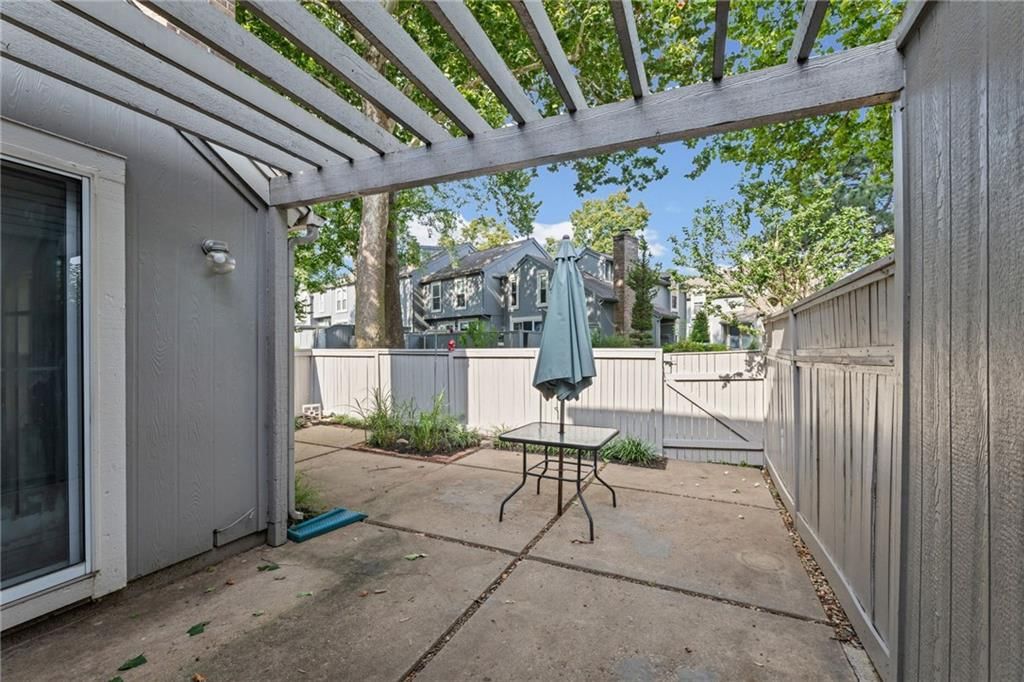 7928 Halsey Street — photo 10