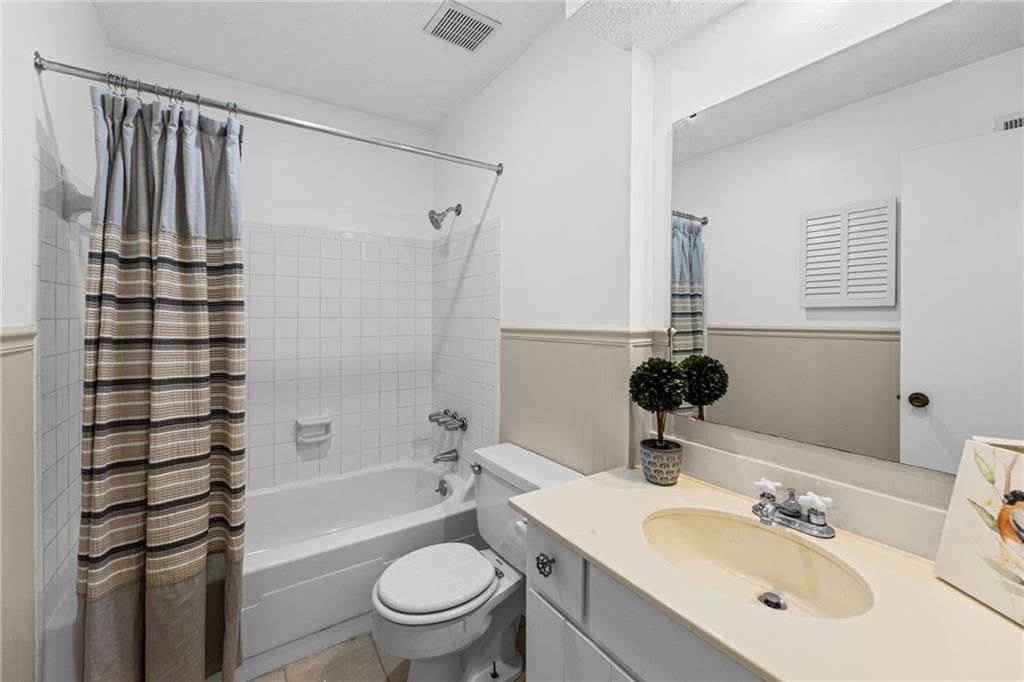 7928 Halsey Street — photo 27