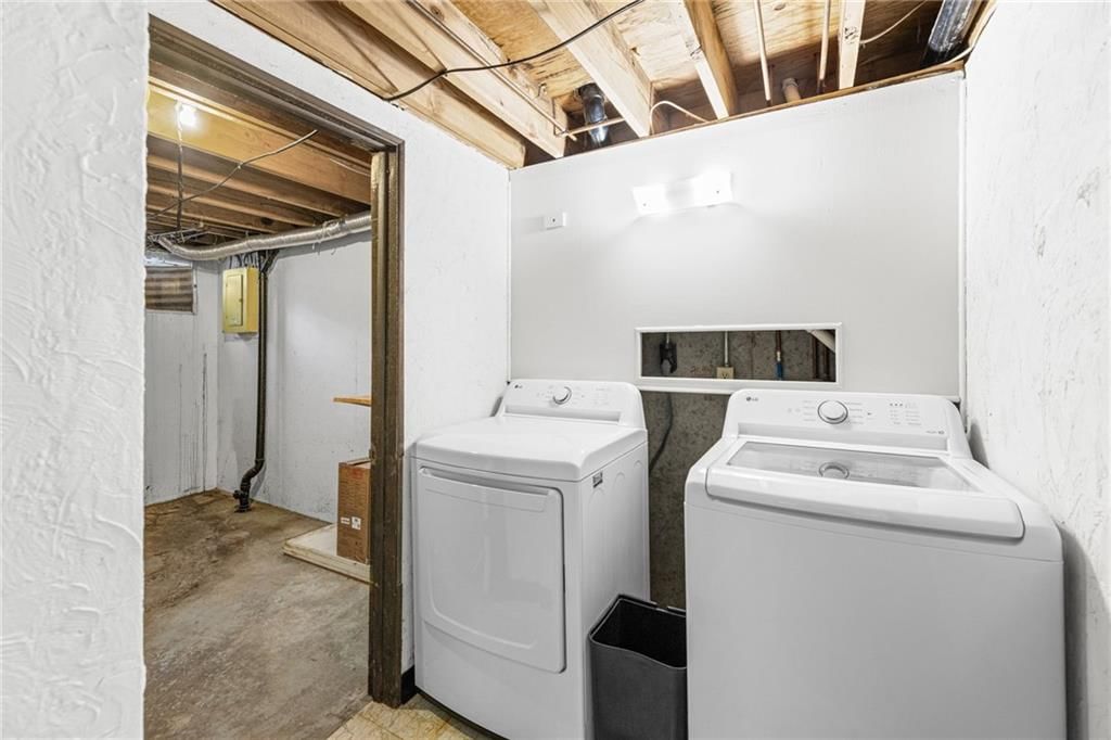 7928 Halsey Street — photo 32