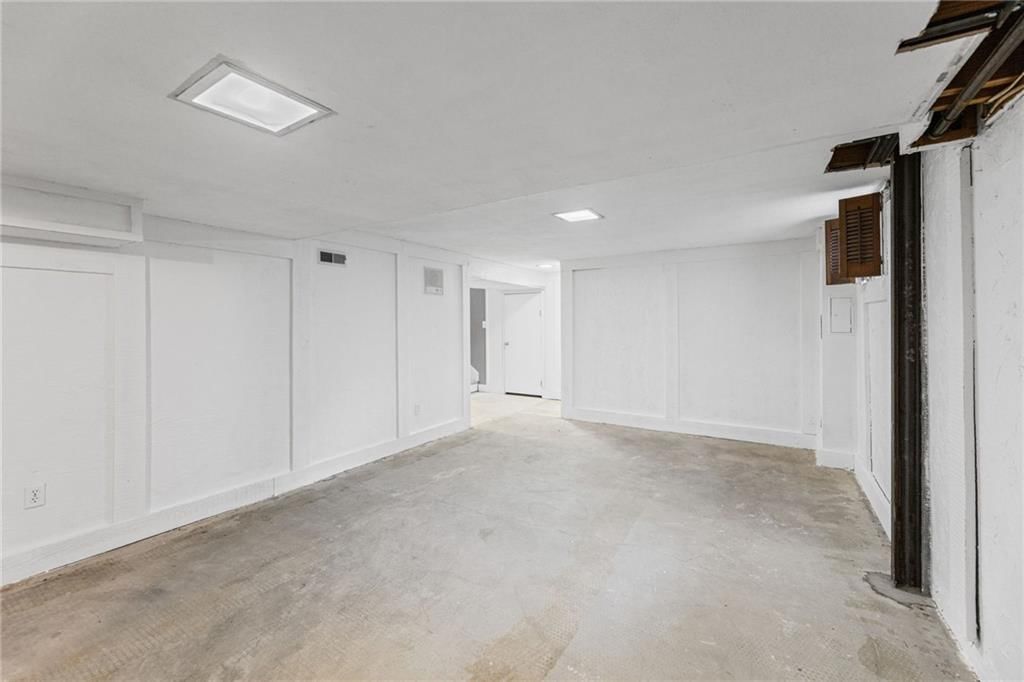 7928 Halsey Street — photo 34