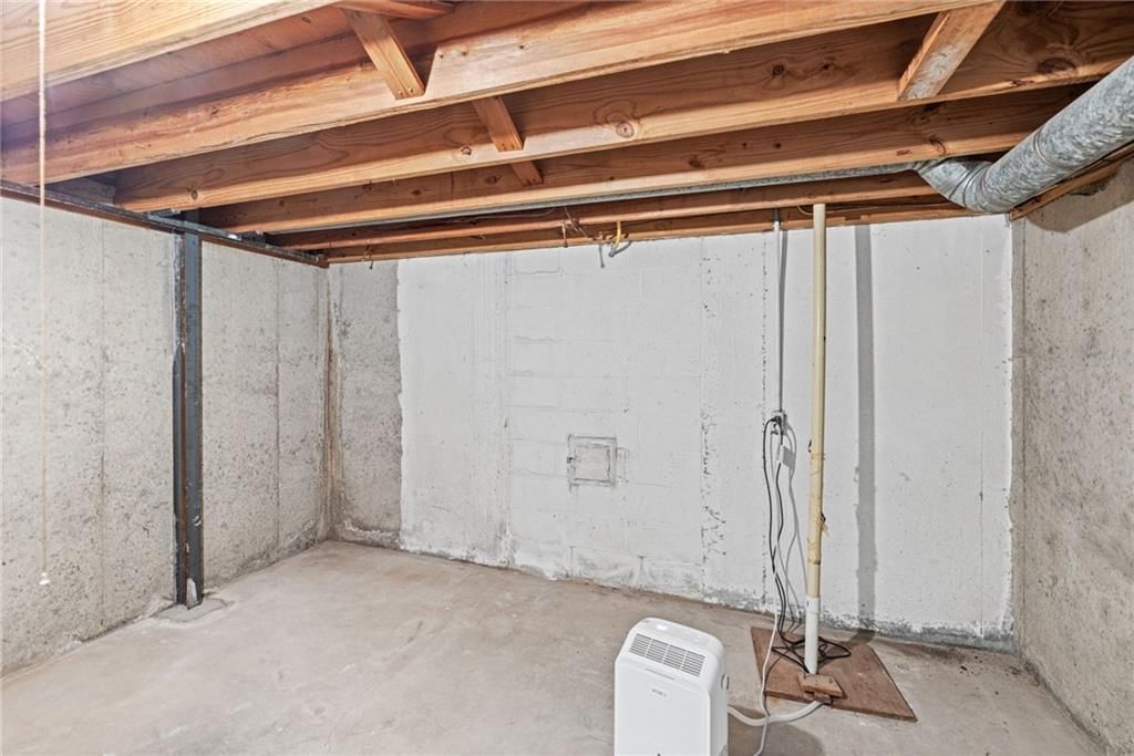 7928 Halsey Street — photo 35