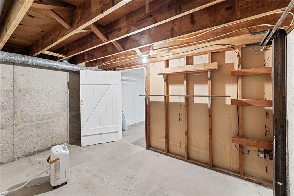 7928 Halsey Street — photo 36