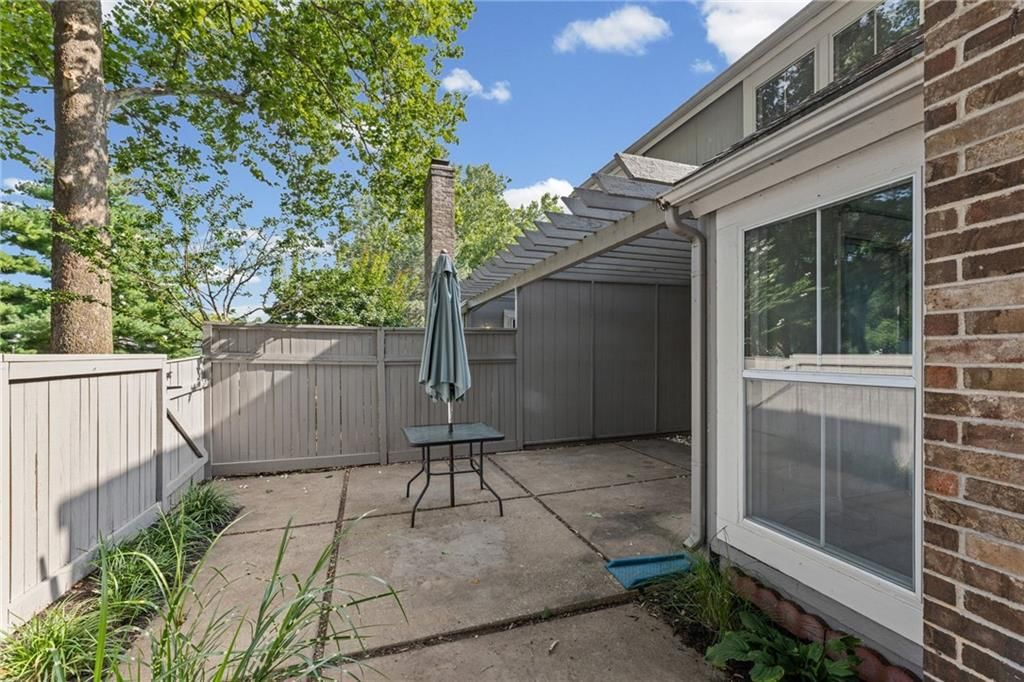7928 Halsey Street — photo 43