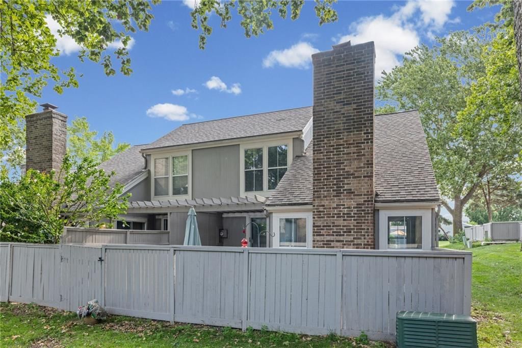 7928 Halsey Street — photo 44