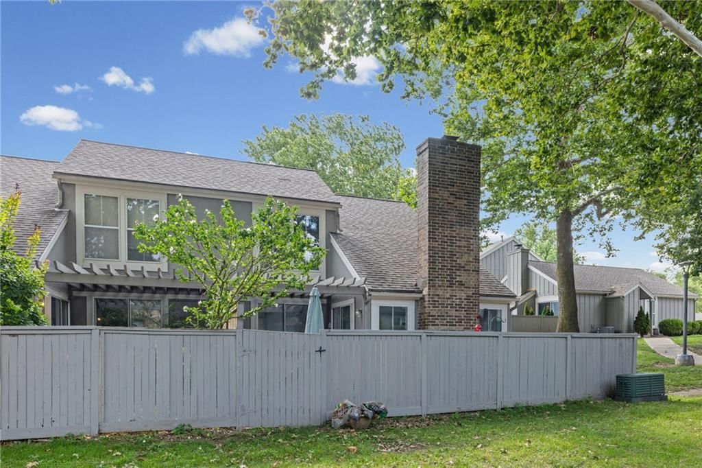 7928 Halsey Street — photo 45