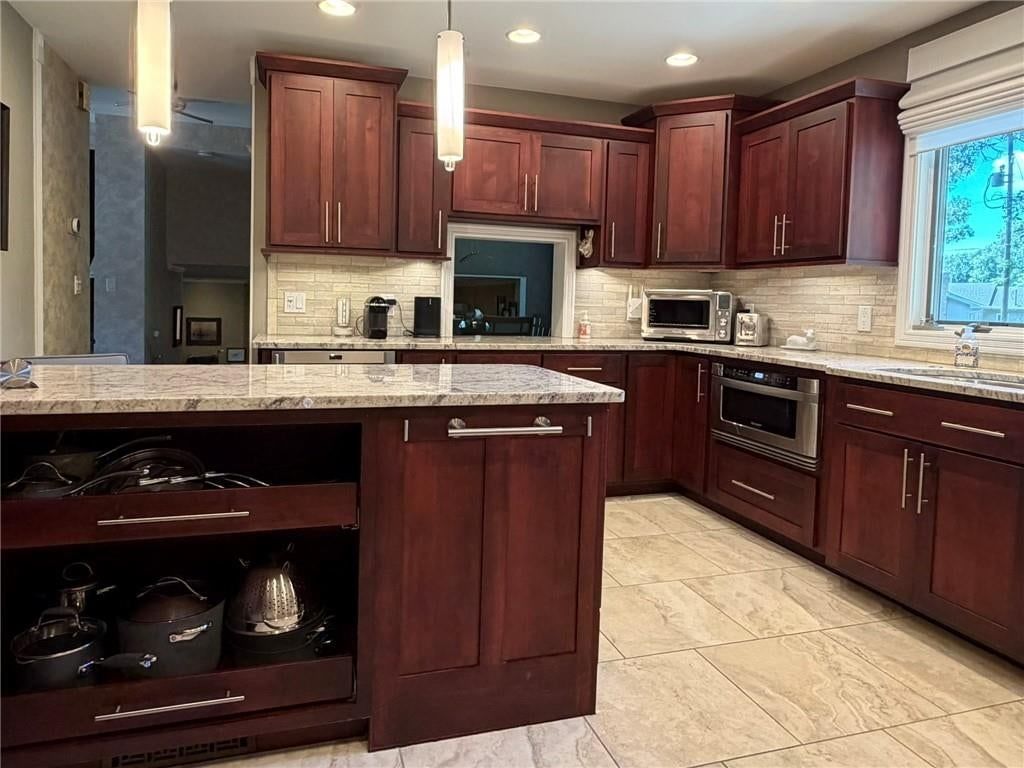 706 Neosho Court — photo 11