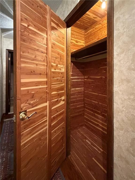 706 Neosho Court — photo 29