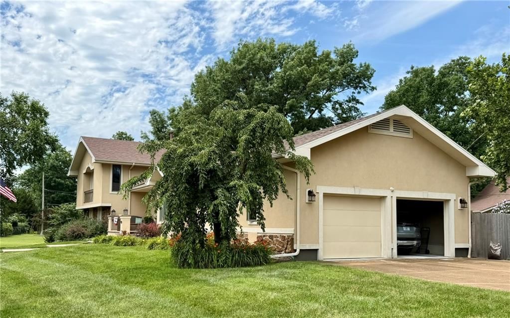 706 Neosho Court — photo 55