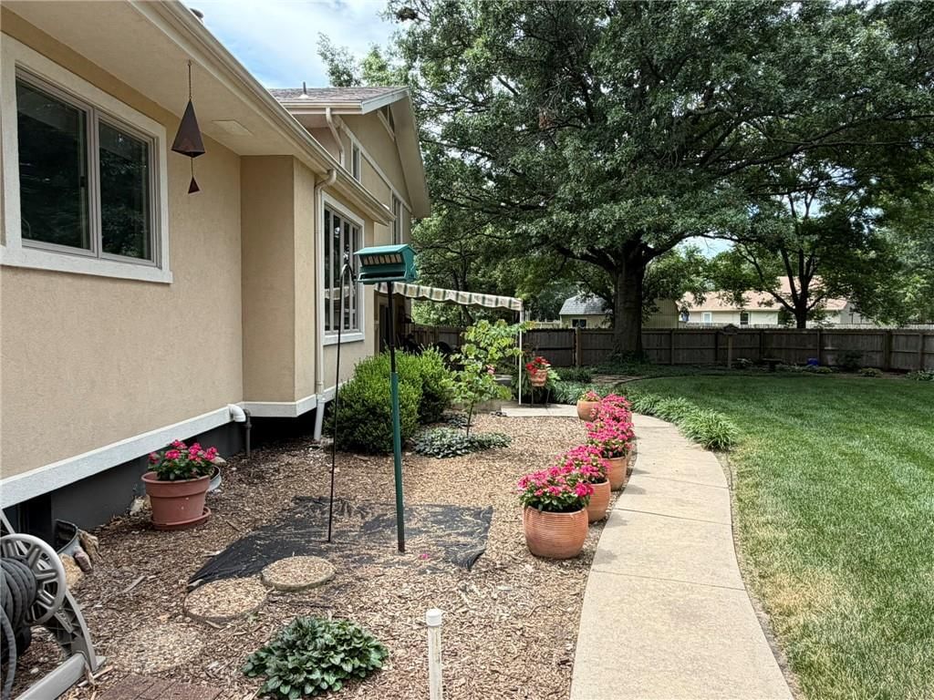 706 Neosho Court — photo 56