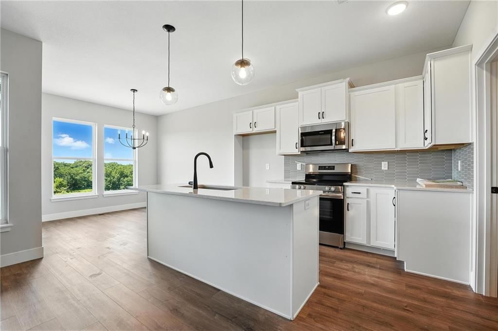 12508 S White Ash Lane — photo 3