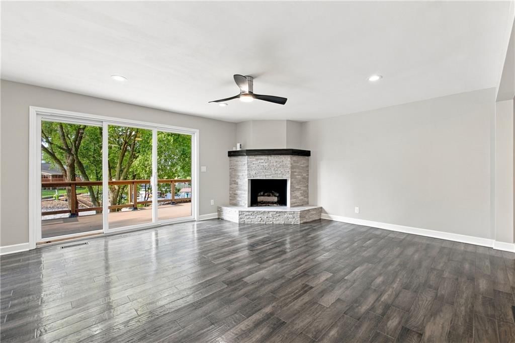 244 N Winnebago Drive — photo 5