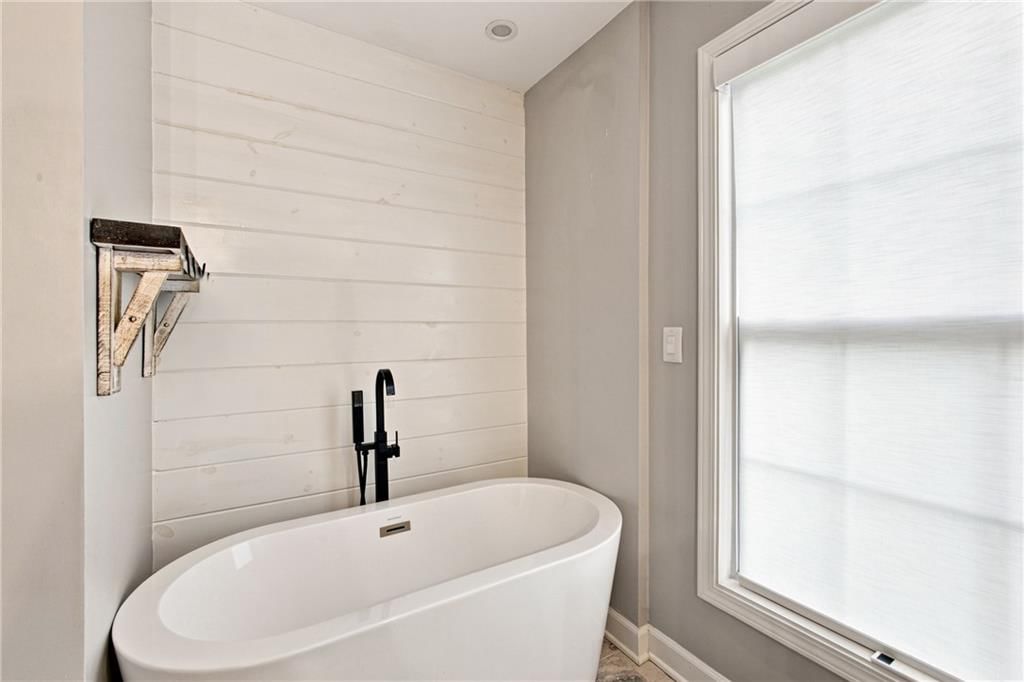 244 N Winnebago Drive — photo 17