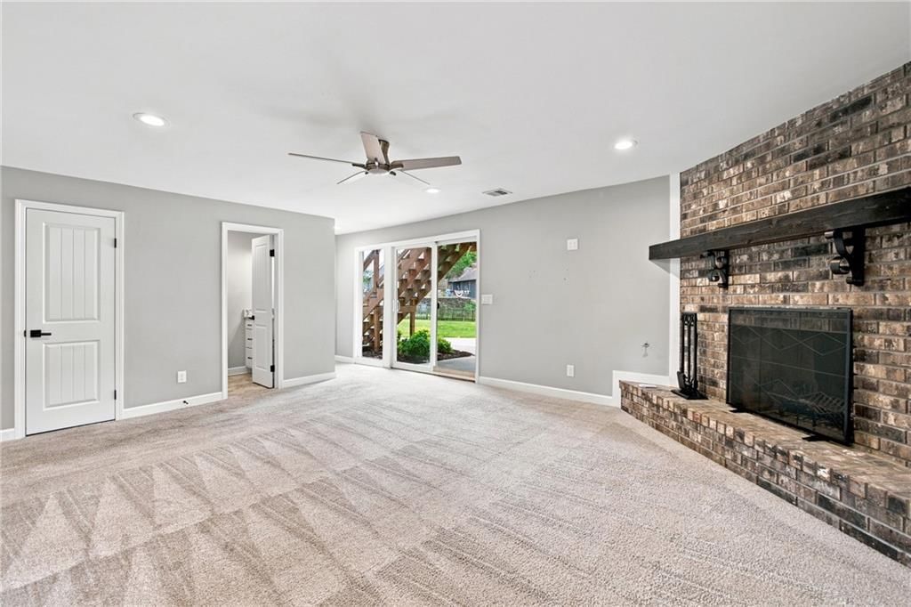 244 N Winnebago Drive — photo 24