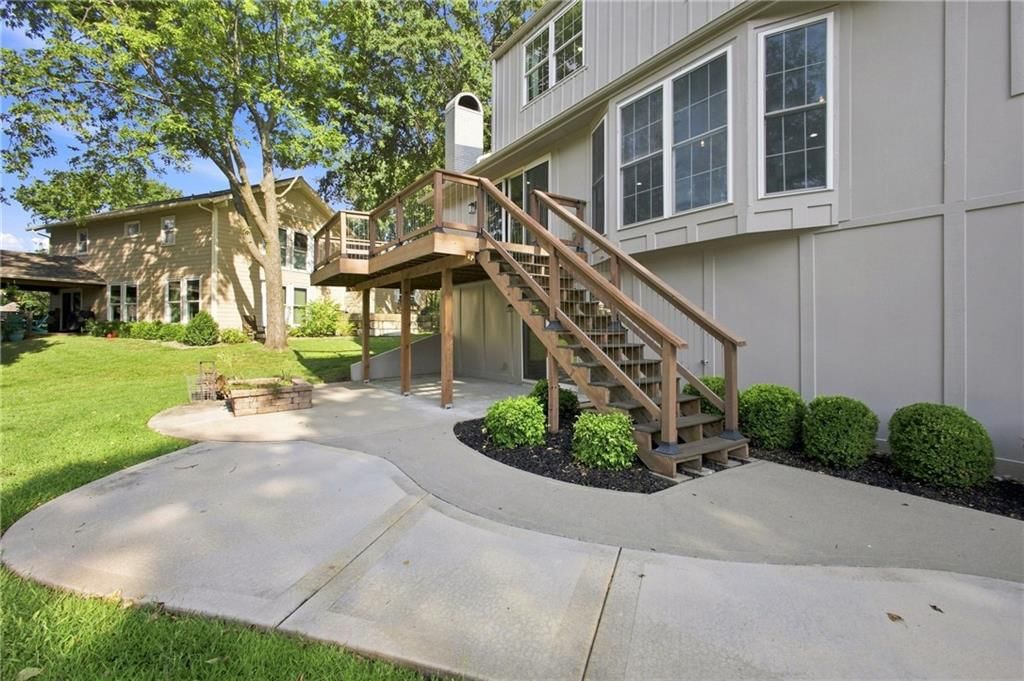 244 N Winnebago Drive — photo 33