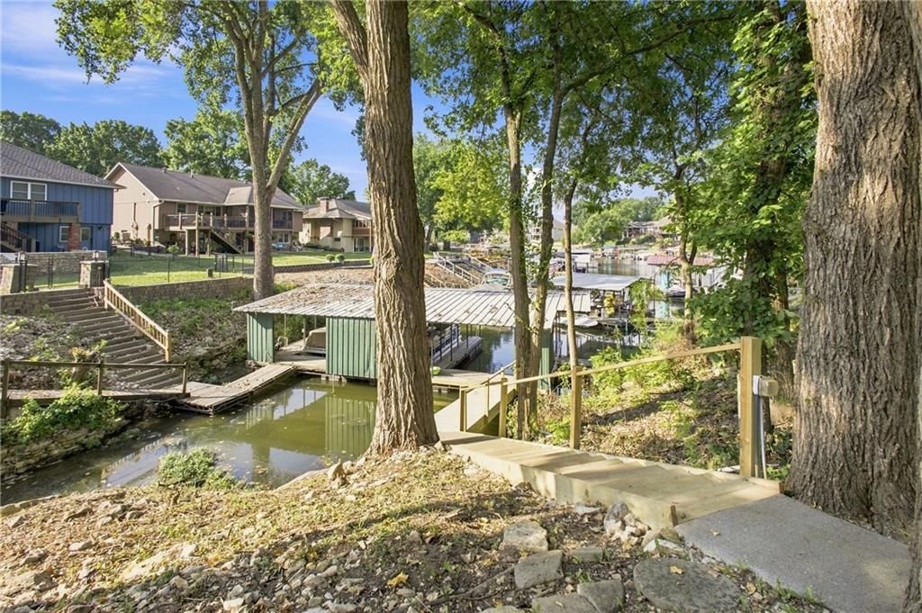 244 N Winnebago Drive — photo 35