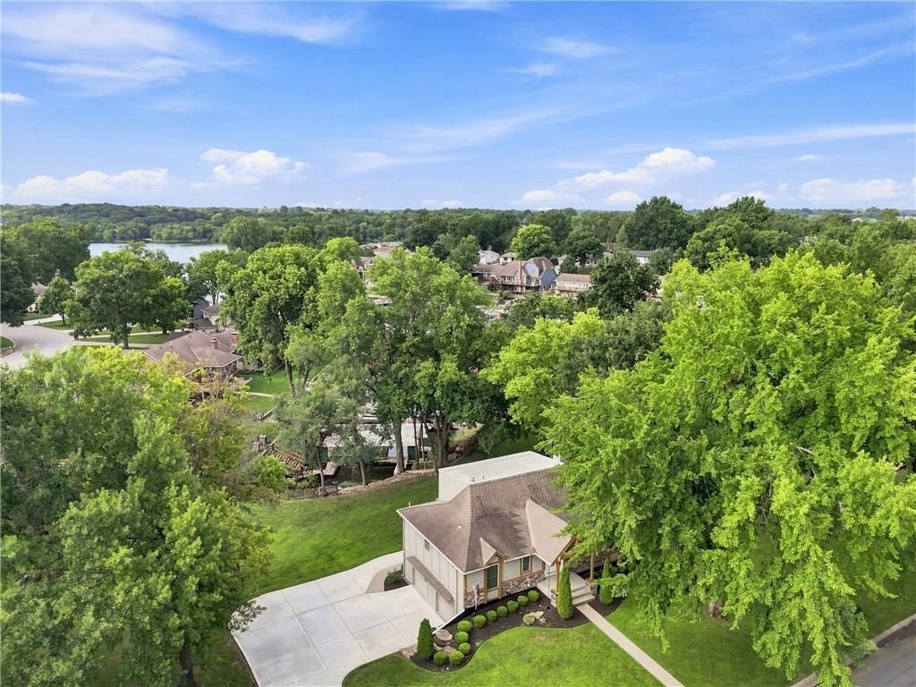244 N Winnebago Drive — photo 44