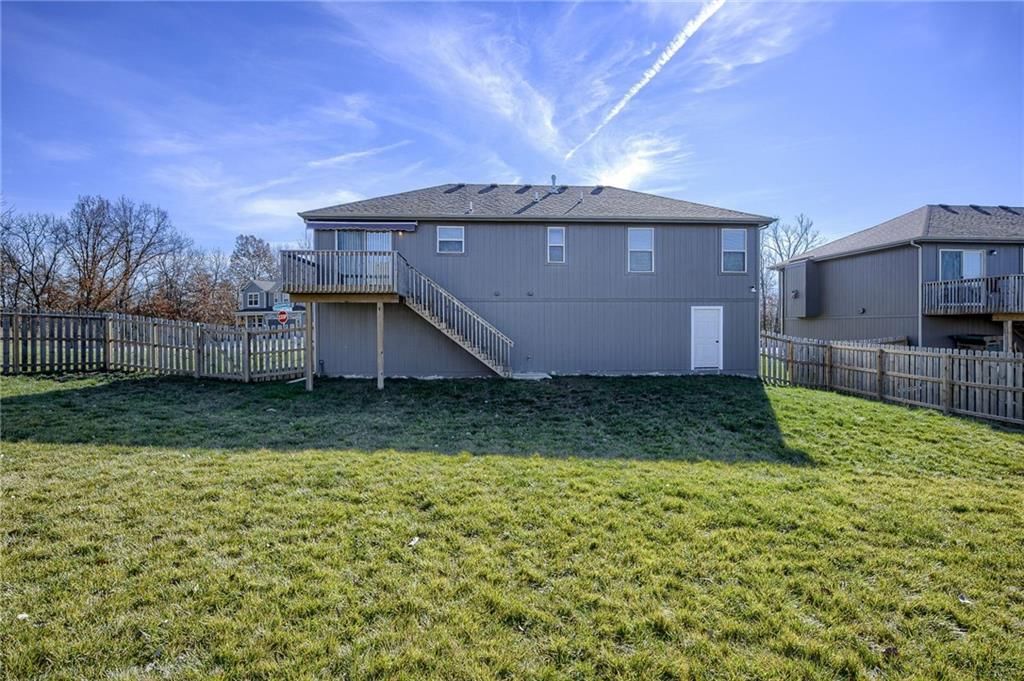 214 NE Greystone Way — photo 30