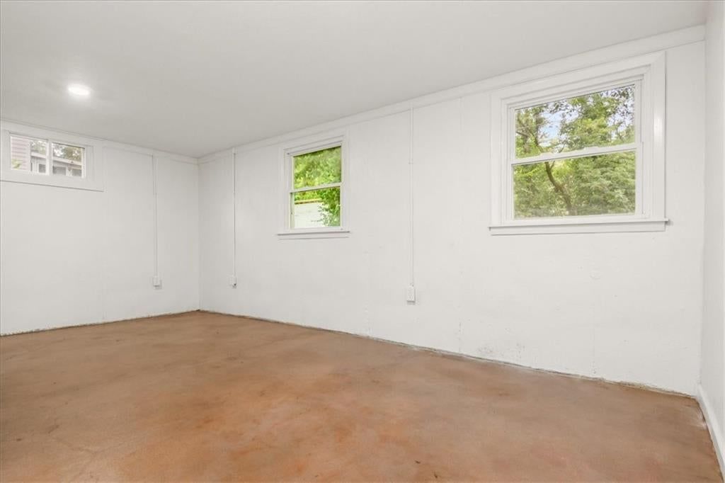 1002 S Main Street — photo 22