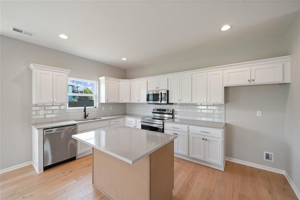 571 S Meadowbrook Street — photo 11