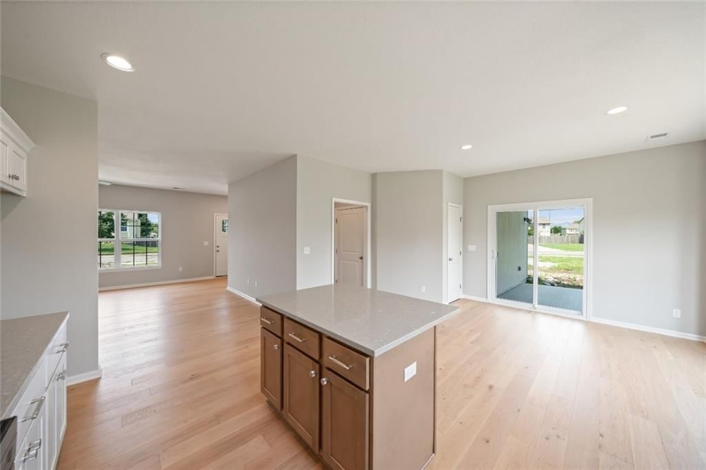 571 S Meadowbrook Street — photo 14