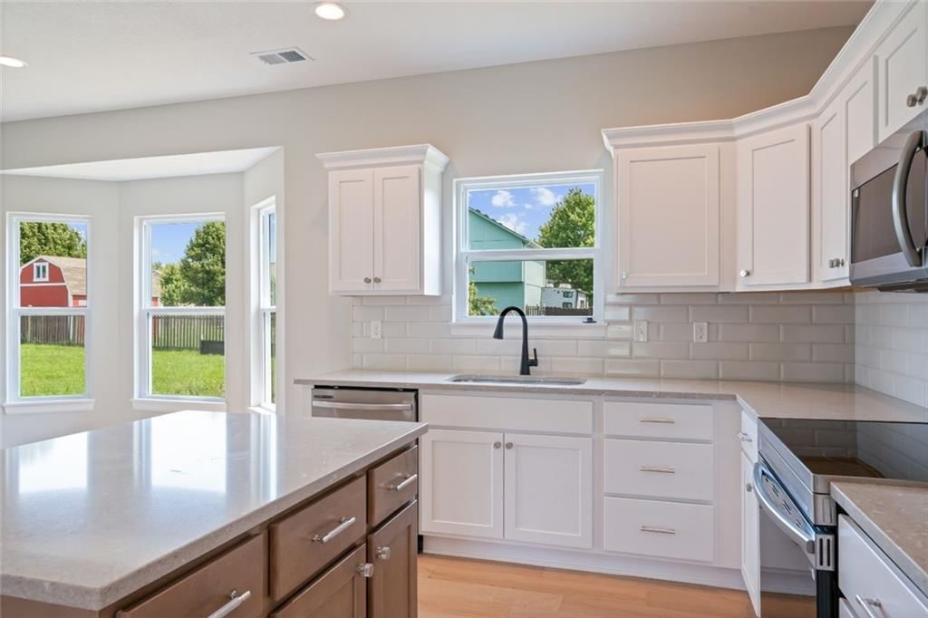 571 S Meadowbrook Street — photo 15