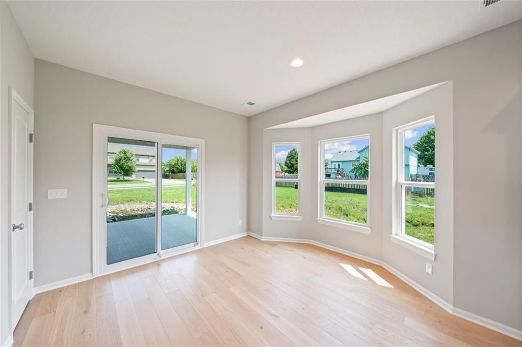 571 S Meadowbrook Street — photo 16