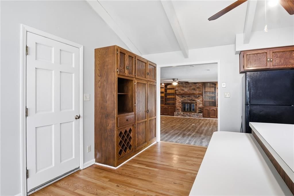 423 Monterey Avenue — photo 3