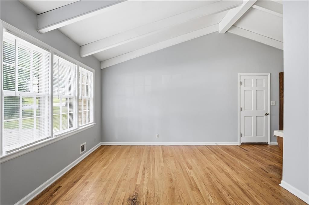 423 Monterey Avenue — photo 12