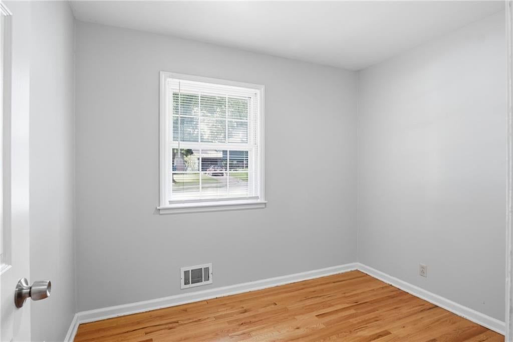 423 Monterey Avenue — photo 13