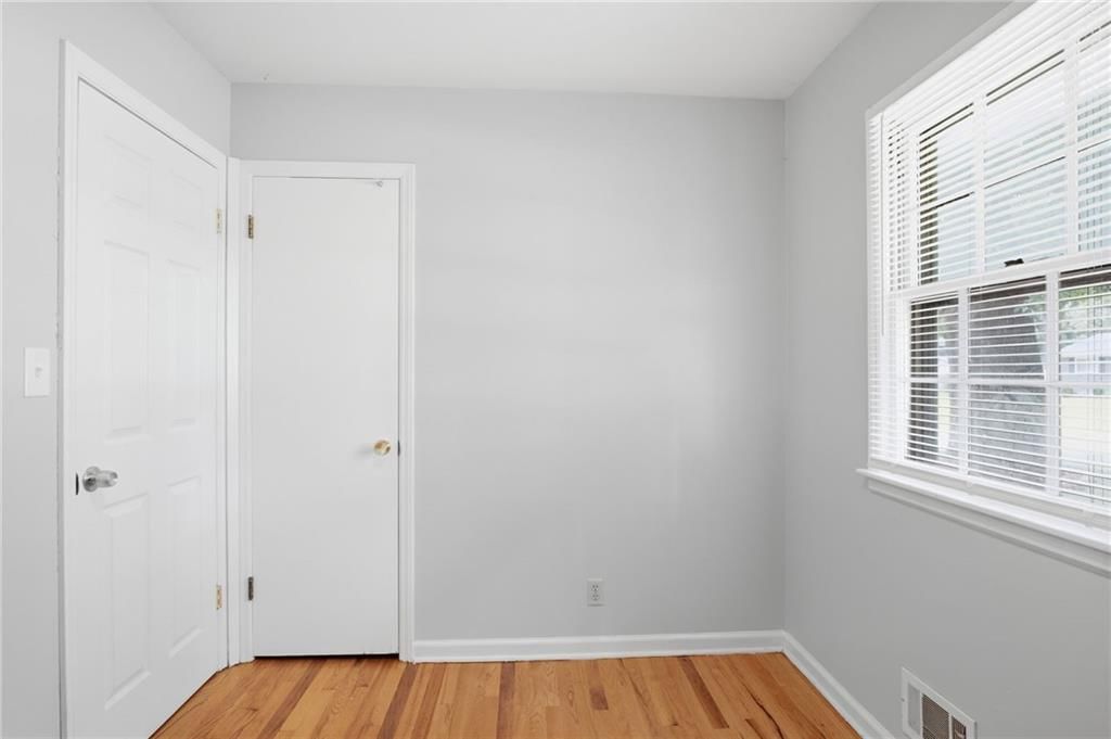 423 Monterey Avenue — photo 14