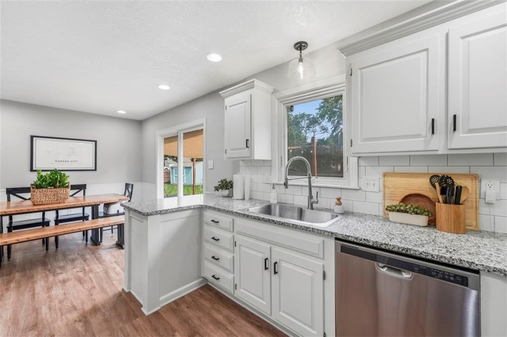 12825 S Arapaho Drive — photo 23