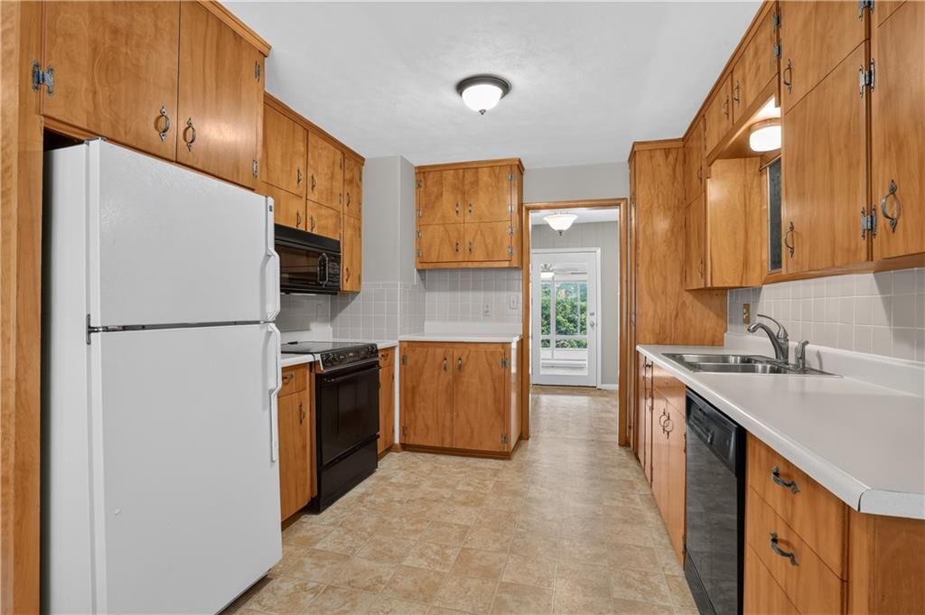 3700 Harvard Avenue — photo 5