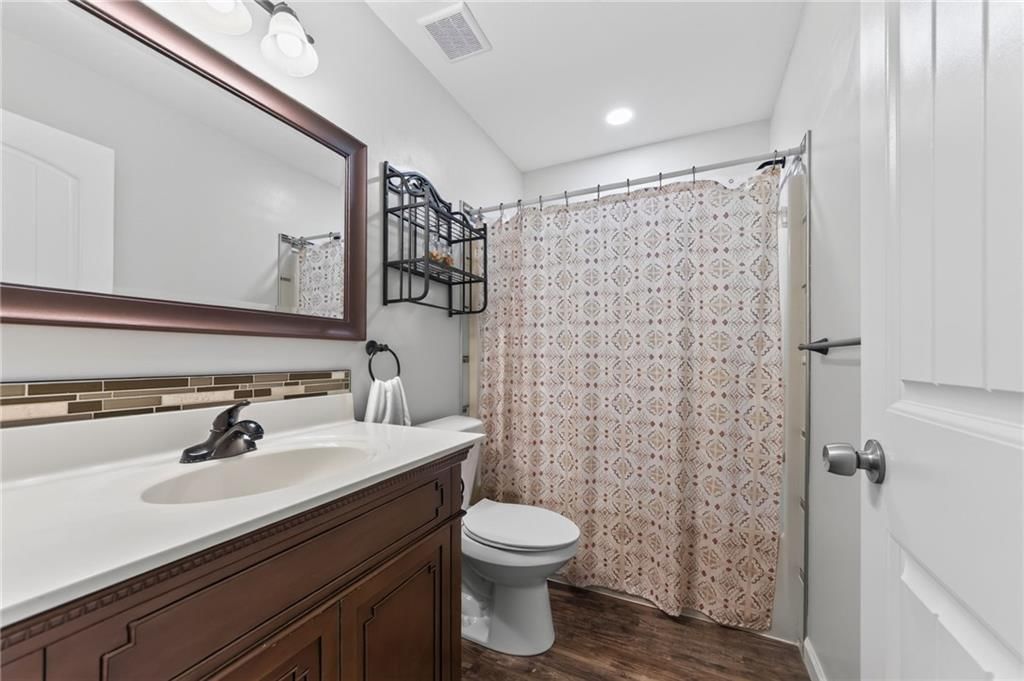 1120 NE Banner Drive — photo 22