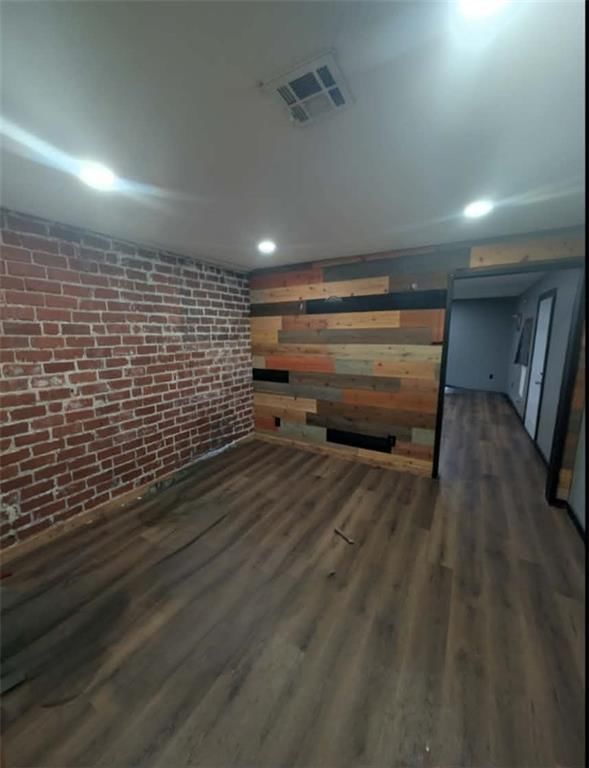 111 E Butler Street — photo 13