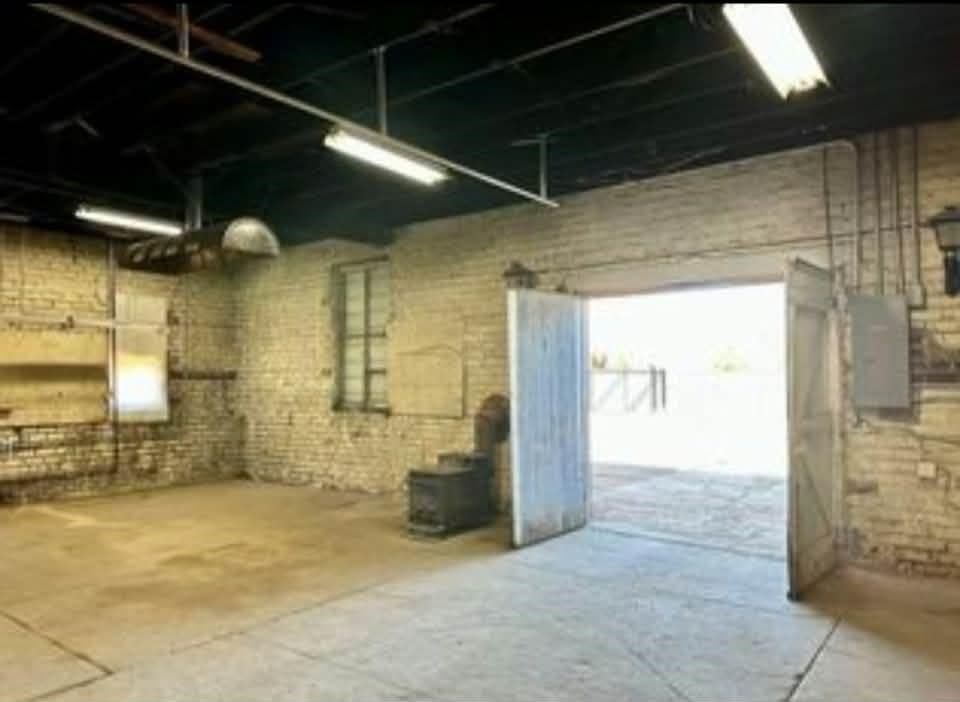 111 E Butler Street — photo 22