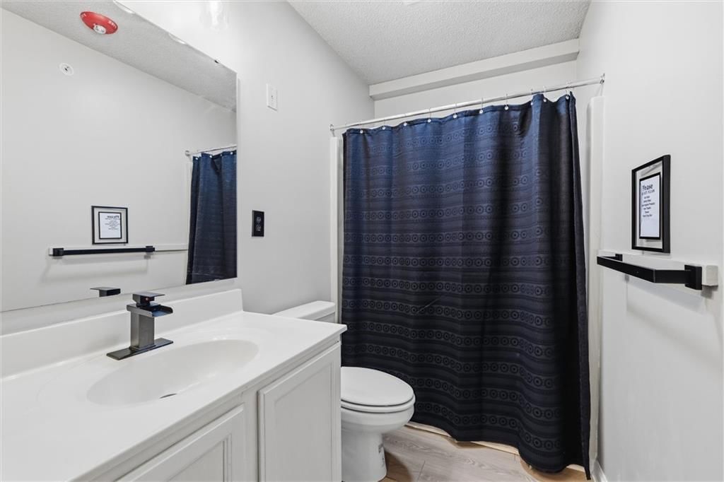 105 E AMITY Street — photo 59