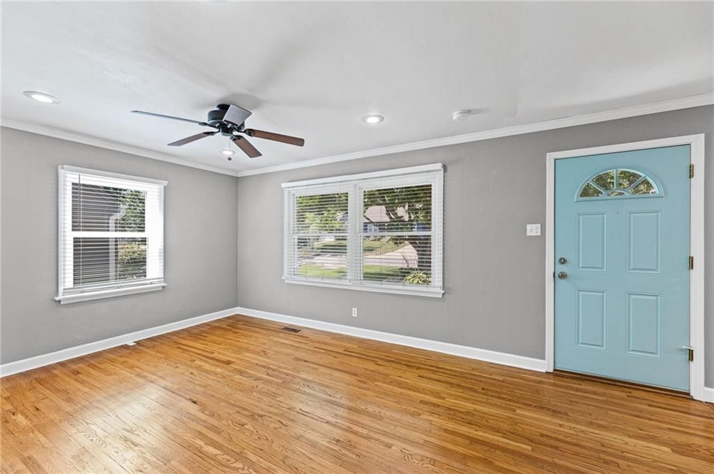 4935 Juniper Street — photo 5