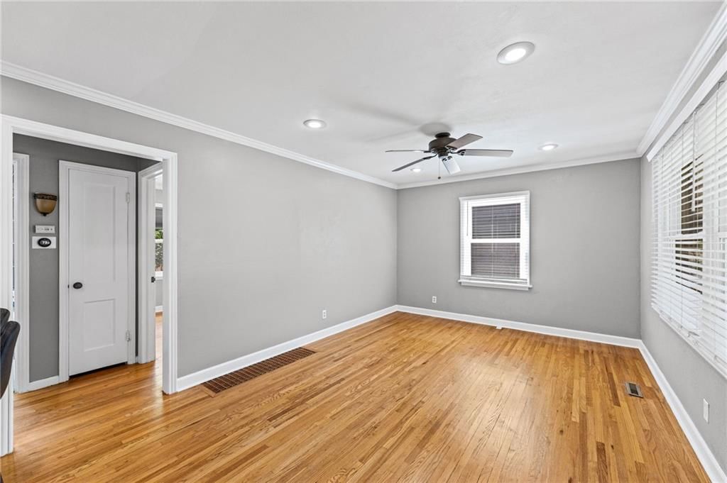 4935 Juniper Street — photo 6