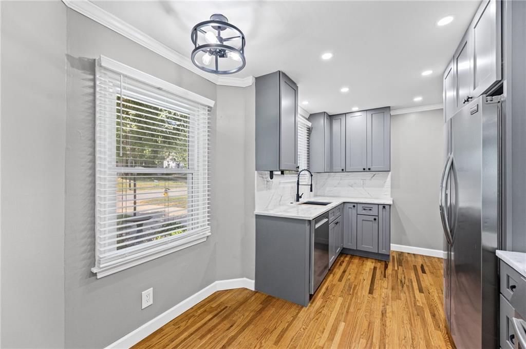4935 Juniper Street — photo 11