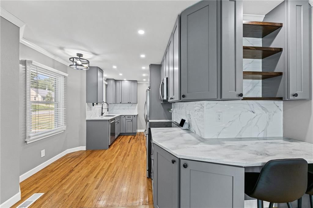 4935 Juniper Street — photo 14