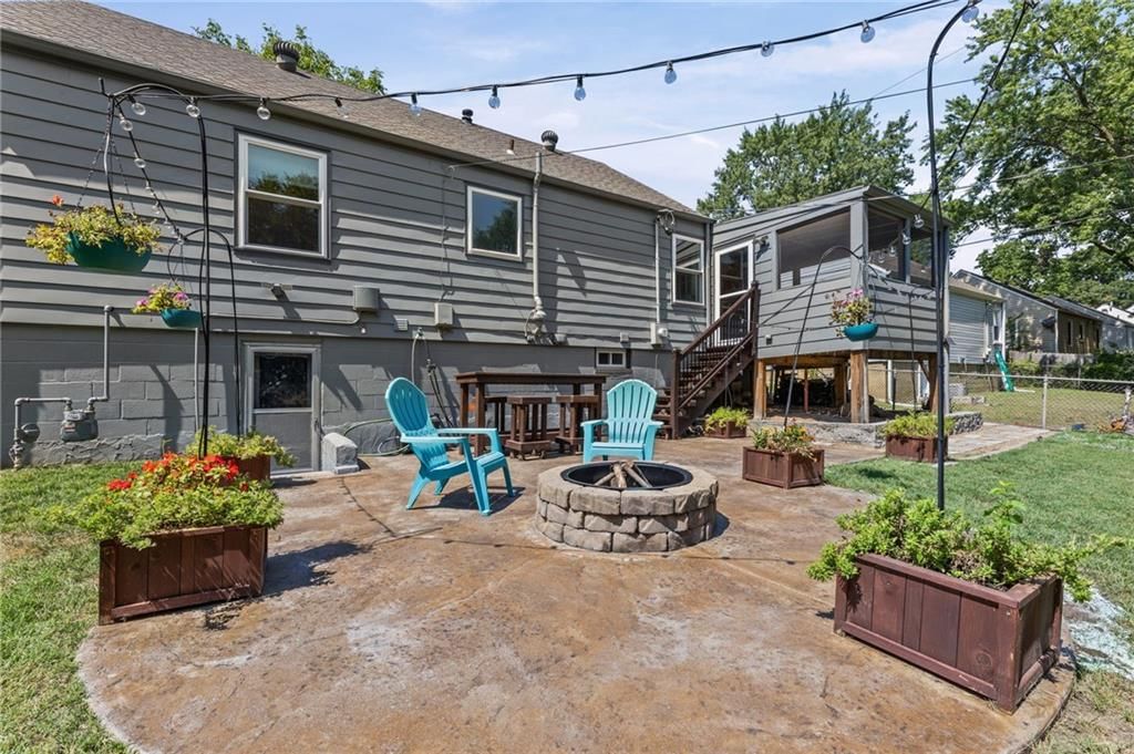 4935 Juniper Street — photo 40