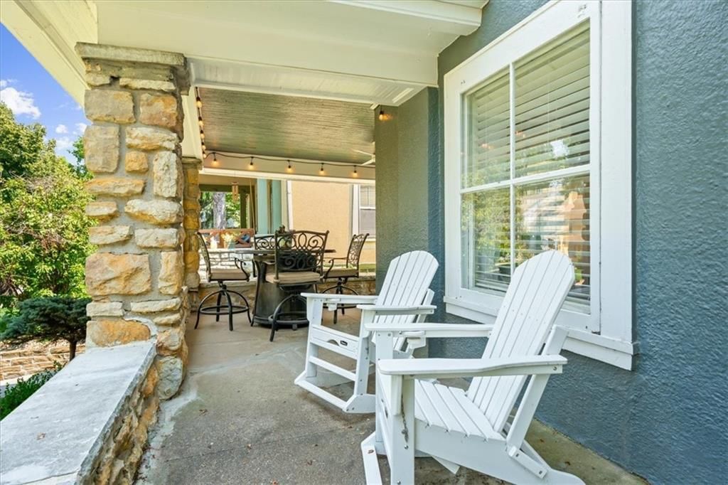 11 E Concord Avenue — photo 3